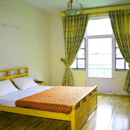 Pine Top Hotels 纳兰恩 外观 照片